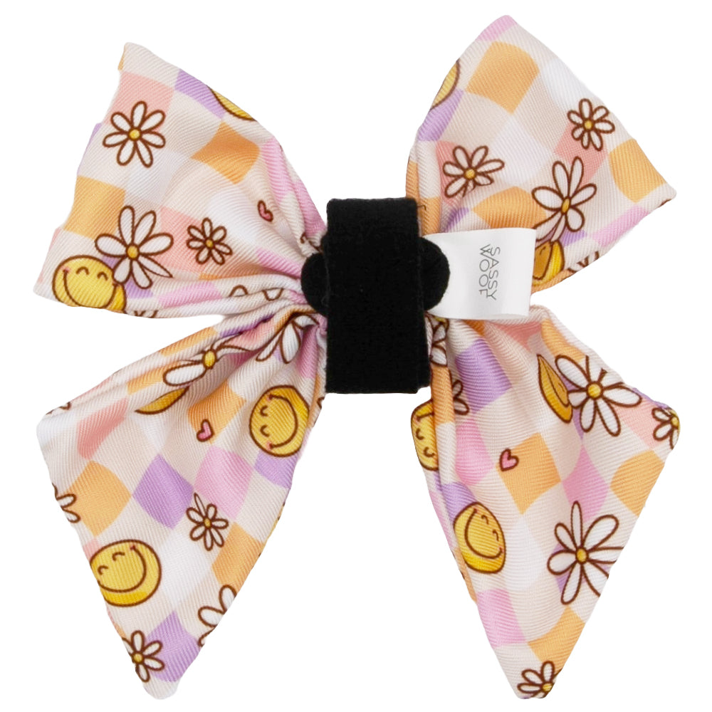 Sailor Bow - Daisy Me Rolling